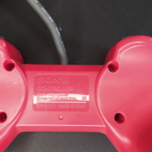 Red PlayStation 1 Controller Without Thumb-sticks - Picture 3 of 5